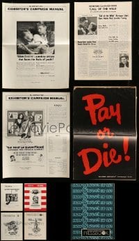 2m477 LOT OF 9 UNCUT PRESSBOOKS '50s-70s advertising images for a variety of different movies!
