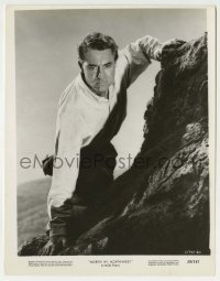 2w706 NORTH BY NORTHWEST 8x10.25 still '59 close up of Cary Grant on Mt. Rushmore, Hitchcock!