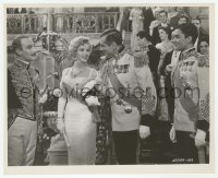 2w760 PRINCE & THE SHOWGIRL 8x10 still '57 sexy Marilyn Monroe & Laurence Olivier in royal attire!