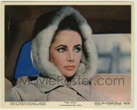 2w070 V.I.P.S color 8x10 still #7 '63 best c/u of sexy Elizabeth Taylor wearing fur in car!