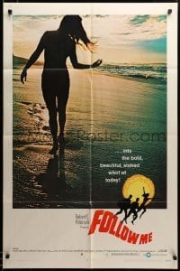2z875 FOLLOW ME 1sh '69 great image of sexy babe walking on beach at sunset!