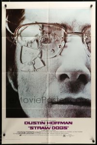 3c159 STRAW DOGS 1sh '72 Sam Peckinpah, full c/u of Dustin Hoffman with broken glasses!