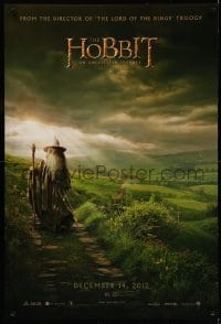 3k692 HOBBIT: AN UNEXPECTED JOURNEY teaser DS 1sh '12 cool image of Ian McKellen as Gandalf!