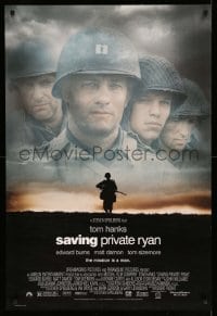 3k861 SAVING PRIVATE RYAN 1sh '98 Spielberg, cast image of Tom Hanks, Tom Sizemore, Matt Damon!