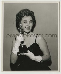 3s025 31ST ANNUAL ACADEMY AWARDS 8x10 still '59 I Want to Live Best Actress Susan Hayward w/Oscar!