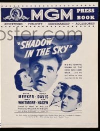 4a258 SHADOW IN THE SKY English pressbook '52 Ralph Meeker forgets many things in arms of Jean Hagen