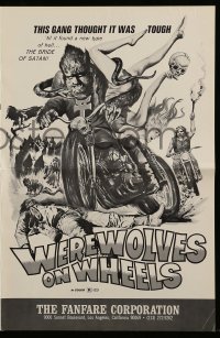 4a624 WEREWOLVES ON WHEELS pressbook '71 great art of wolfman biker on motorcycle by Joseph Smith!