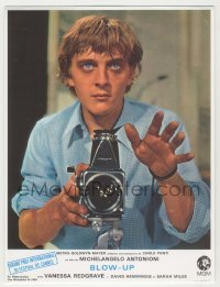 4d098 BLOW-UP French LC REPRO '67 Michelangelo Antonioni, great c/u of David Hemmings with camera!
