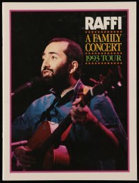 4d682 RAFFI souvenir program book '93 singer of children's songs, A Family Concert!