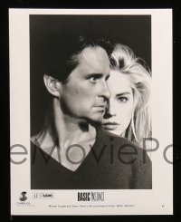 4d894 BASIC INSTINCT presskit w/ 9 stills '92 Paul Verhoeven, Michael Douglas & sexy Sharon Stone!