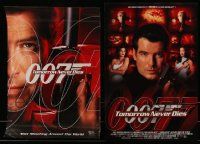 4h533 LOT OF 27 UNFOLDED TOMORROW NEVER DIES MINI POSTERS '97 Pierce Brosnan as James Bond!