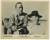 4m065 AFRICAN QUEEN candid 8x10 still '52 Humphrey Bogart taking a break with director John Huston!