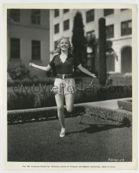 4m127 BETTY GRABLE 8.25x10 still '37 newly signed at Paramount, skipping rope on the studio lot!