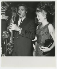 4m203 CLINT EASTWOOD 7.5x9.25 news photo '60 playing saxophone by wife Maggie in New Orleans!