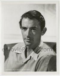 4m418 GREGORY PECK 8x10.25 still '40s great head & shoulders portrait of the MGM leading man!