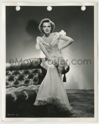 4m554 JUDY GARLAND 8x11 key book still '42 seated portrait on arm of couch from For Me and My Gal!
