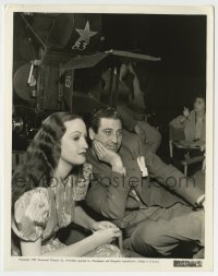 4m638 MAN ABOUT TOWN candid 8x10.25 still '39 Dorothy Lamour & director Sandrich by camera!