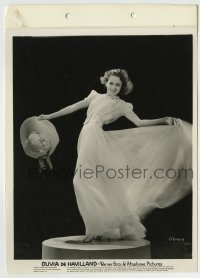 4m728 OLIVIA DE HAVILLAND 8x11 key book still '30s standing on platform holding her hat & skirt!