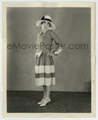 4m747 PAULINE STARKE 8.25x10 news photo '26 modeling a dainty morning frock of green gerogette!