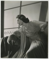 4m812 ROSALIND RUSSELL 7.5x9.25 still '48 wearing fur & pearls by Alex Kahle from The Velvet Touch!