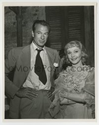 4m883 STREETCAR NAMED DESIRE candid 8x10 still '51 Vivien Leigh & visitor Gary Cooper by Jack Albin!