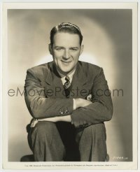 4m979 WILLIAM GARGAN 8.25x10 key book still '36 great seated portrait in suit & tie for Sky Parade!