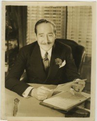 4m870 STAGE DOOR 8x10 still '37 c/u of Adolphe Menjou as the philandering theatrical producer!
