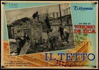 4y474 ROOF Italian 20x28 pbusta '58 Vittorio De Sica's Il Tetto, men fixing tiny shed's roof!