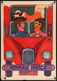 4y840 BOLONDOS VAKACIO Polish 23x33 '68 Andrzej Krajewski art of cupid & lovers in cars!