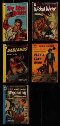 5h013 LOT OF 5 WESTERN PAPERBACK BOOKS '40s-50s The Wild Bunch, Wicked Water, Badlands & more!