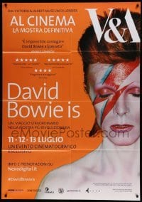 5k344 DAVID BOWIE IS HAPPENING NOW advance Italian 1p '13 great close up of the English pop star!