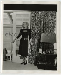 5s186 CONSTANCE BENNETT 8.25x10 still '40s relaxing at home by her wild zebra stripe curtains!