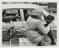 5s304 FRENCH CONNECTION candid 8.25x10 still '71 Friedkin in car while Hackman & Scheider filmed!