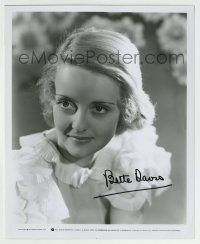 5y305 BETTE DAVIS signed 8.25x10 still R70s beautiful portrait showing her in the 1930s!