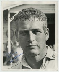 5y438 PAUL NEWMAN signed deluxe 8x10 still '60s great head & shoulders portrait of the leading man!
