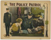 6c809 POLICE PATROL LC '25 New York City cop James Kirkwood helps a pretty woman & her son!