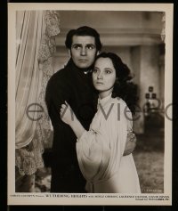 6s897 WUTHERING HEIGHTS 3 8x10 stills R44 Laurence Olivier is torn with desire for Merle Oberon!