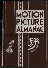 6x073 MOTION PICTURE ALMANAC hardcover book '82 loaded with great movie information!