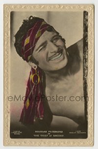7d246 THIEF OF BAGDAD #115T English 4x6 postcard 1924 head & shoulders c/u of Douglas Fairbanks Sr.