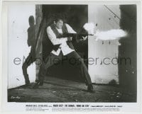 7h247 BONNIE & CLYDE 8.25x10 still 1967 wonderful c/u of intense Warren Beatty firing Tommy gun!