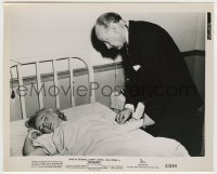 7h682 NIAGARA 8x10 still 1953 doctor examining sexy Marilyn Monroe unconscious in hospital bed!