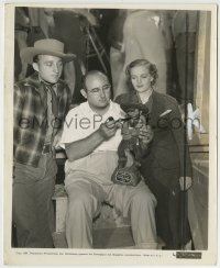 7h764 RHYTHM ON THE RANGE candid 8.25x10 still 1936 Frances Farmer & Bing Crosby w/director Taurog!
