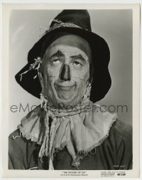 7h980 WIZARD OF OZ 8x10.25 still R1949 wonderful close up of Ray Bolger as the Scarecrow!