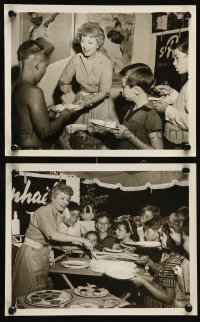 8h929 HER TWELVE MEN 2 candid 8x10 stills 1954 Greer Garson throwing a party for children!