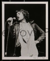 8h624 LADIES & GENTLEMEN THE ROLLING STONES 6 8x10 stills 1973 Mick Jagger performing on stage!
