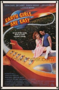 8r395 EARTH GIRLS ARE EASY 1sh 1989 great image of Geena Davis & alien Jeff Goldblum on space ship!