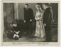 8s112 BEAST WITH FIVE FINGERS 8x10.25 still 1947 Peter Lorre, Alda, King & Naish find guy on ground!