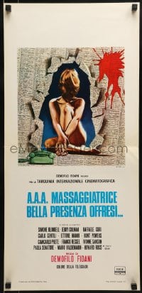 9b405 AAA MASSEUSE GOOD-LOOKING OFFERS HER SERVICES Italian locandina 1972 Piovano, naked girl!
