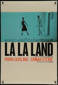9g541 LA LA LAND teaser DS 1sh 2016 great image of Ryan Gosling & Emma Stone leaving stage door!