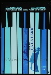 9g544 LA LA LAND teaser DS 1sh 2016 Ryan Gosling, Emma Stone in piano keys, City of Stars!